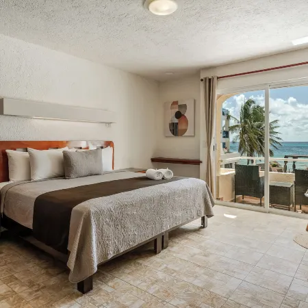 Luciana Hotel & Beach Club