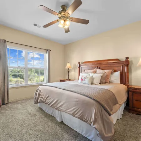 Caddy Corner Condo - Cozy Stay