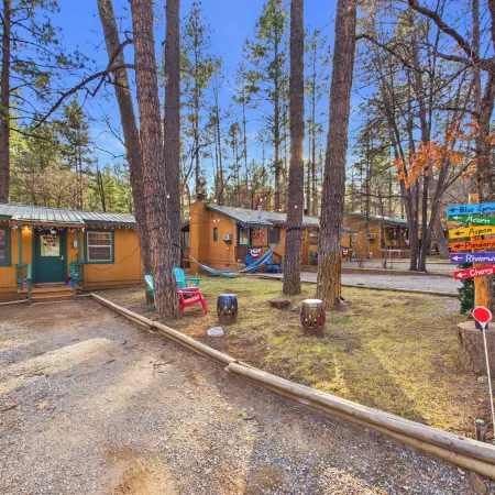 Whispering Pine Cabins