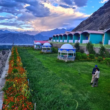 Hotel Mountain Lodge Skardu