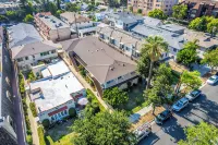 Chic City Apt Near Americana Glendale - 3-Star