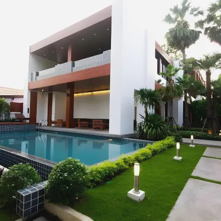 Tri-Shawa Resort