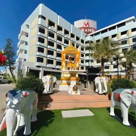 M Grand Hotel Roi Et