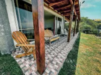 Punta Mango Surf & Beachfront Resort - Parking