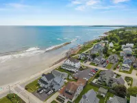 The Breakers Inn - Inns