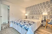 Bright, Coastal Mashpee Condo Near the Commons - Pools
