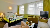 Hotel Goldene Sonne - parking