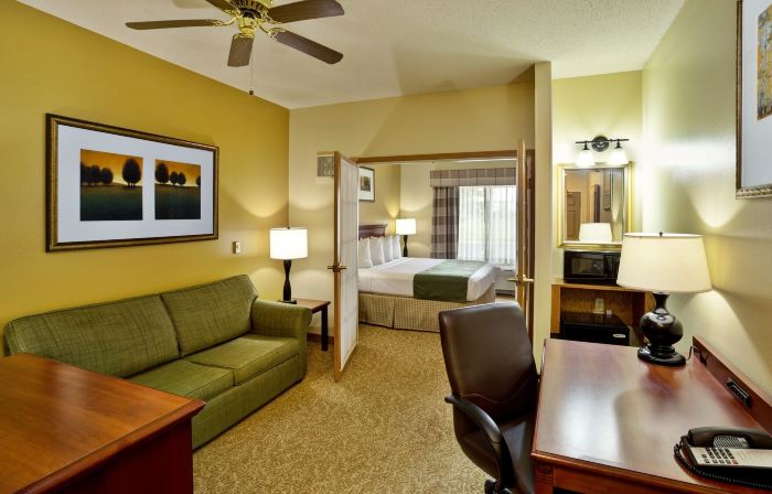 Country Inn & Suites by Radisson, Marion, Oh