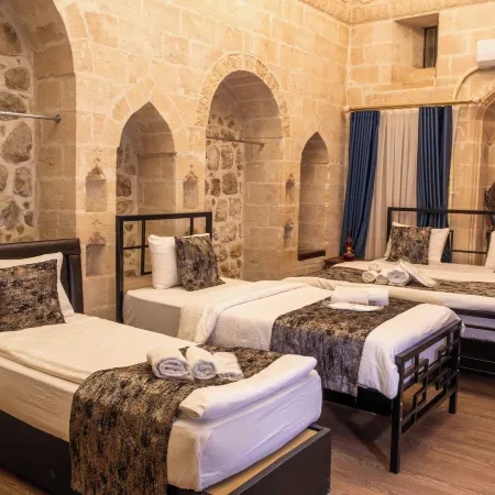 Kadim Hotel