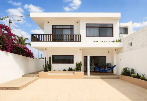 Flip Flop House - parking