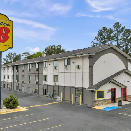 Super 8 by Wyndham Warner Robins