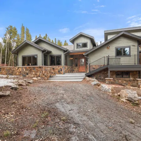 34 Acre Escape Games Hiking Pool Table Bicycles