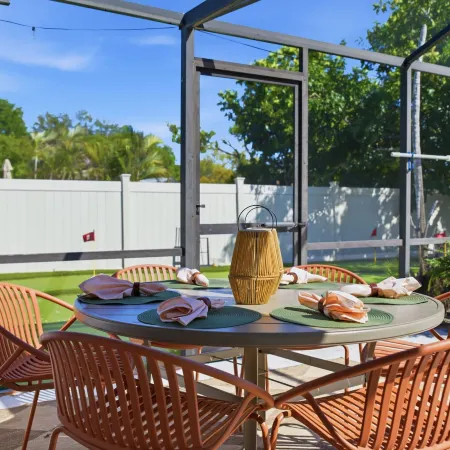 Poolside Oasis Sleeps 8 Game Room Putt Putt