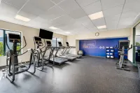 Holiday Inn Express & Suites BUFFALO-AIRPORT by IHG - Gym