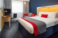 Holiday Inn Express HEMEL HEMPSTEAD by IHG - breakfast