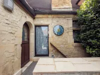 Separate master suite, 18th century residence - Apartments