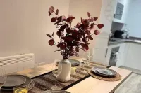Stylish Retreat - Sleeps 6 Terrace-2Bedroom-Petsok - balcony