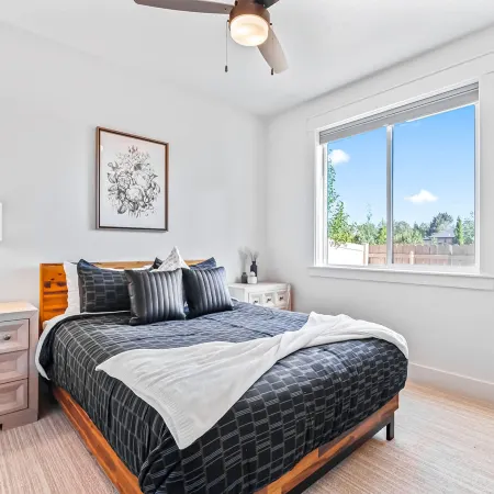 Dark & Sleek 3BR Escape by the Golf Course