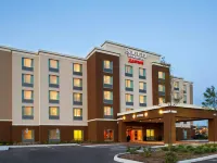 Fairfield Inn & Suites Toronto Mississauga Hotels near Apollo Convention Centre