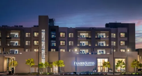 Fraser Suites Al Liwan - parking