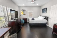 2BR Loft Near TSU + Med Center | In-Unit Laundry | Third Ward Houston 3 - 2 星級
