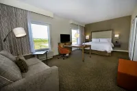 Hampton Inn & Suites by Hilton Truro - parking