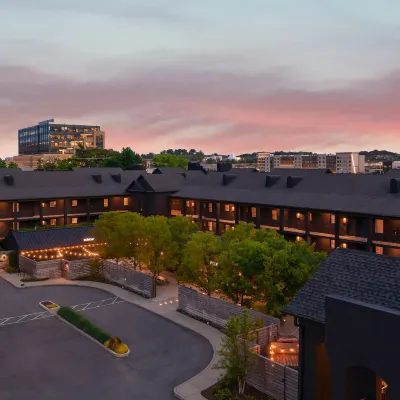 Bode Nashville Hoteles cerca de Parque Riverfront