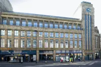 Premier Inn Newcastle City Centre The Gate - parking