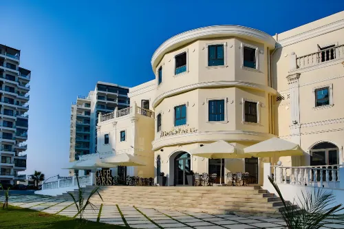 Caesar Resort & Spa - parkir