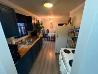Jimmie's House is a cozy newly remodel three bedroom home that can accommodate 5 - Homestays