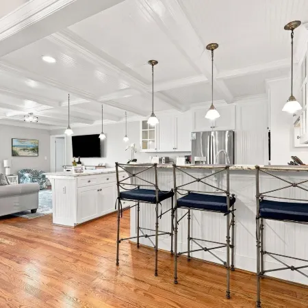 Creek Watch 4 Bedroom Home by RedAwning