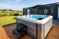Seavista Trelleborg Sea View & Jacuzzi - Homestays