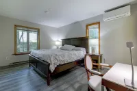 Hot Tub + Game Room: Peaceful Poconos Home! - spa