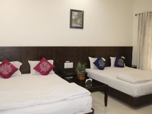 Hotel Sai Shubham (Near Nala Road)