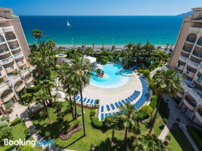 Hotel Exterior #Cannes Boccacabana Beach, Seafront, in Résid Pierre&Vacances 3 Stars Photo