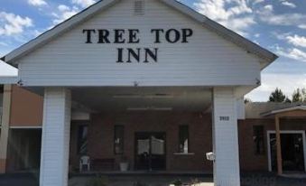 Treetop Inn