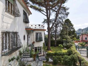 Villetta Delle Rose Con Giardino a Rapallo