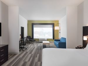 Holiday Inn Express & Suites Lakeland South