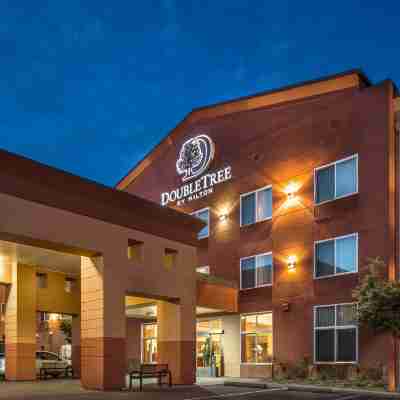 DoubleTree by Hilton Olympia Hotel Exterior