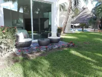 Villa Palmeras Hotels near Los Cinco Soles