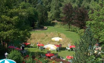 Akzent Hotel Zur Wasserburg - Hotel Garni Bed & Breakfast