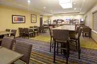 Holiday Inn Express & Suites Charleston-Kanawha City