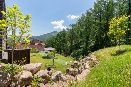 Gapyeong Adiel Pool Villa Отели рядом с достопримечательностью «Garden of Morning Calm»