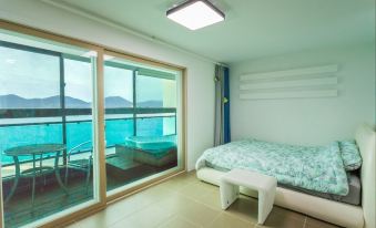 Geoje Rockspa Pension