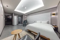 Buan Raum Drive-in Hotel
