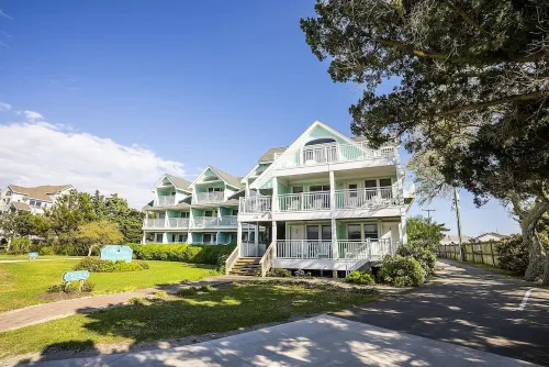 The Ocracoke Harbor Inn