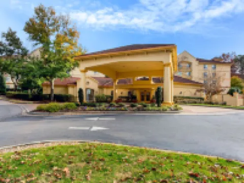 La Quinta Inn & Suites by Wyndham Raleigh Crabtree Hotels in Meredith