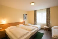 Hotel Gremersdorf - Zum Grünen Jäger Hotels in Oldenburg in Holstein