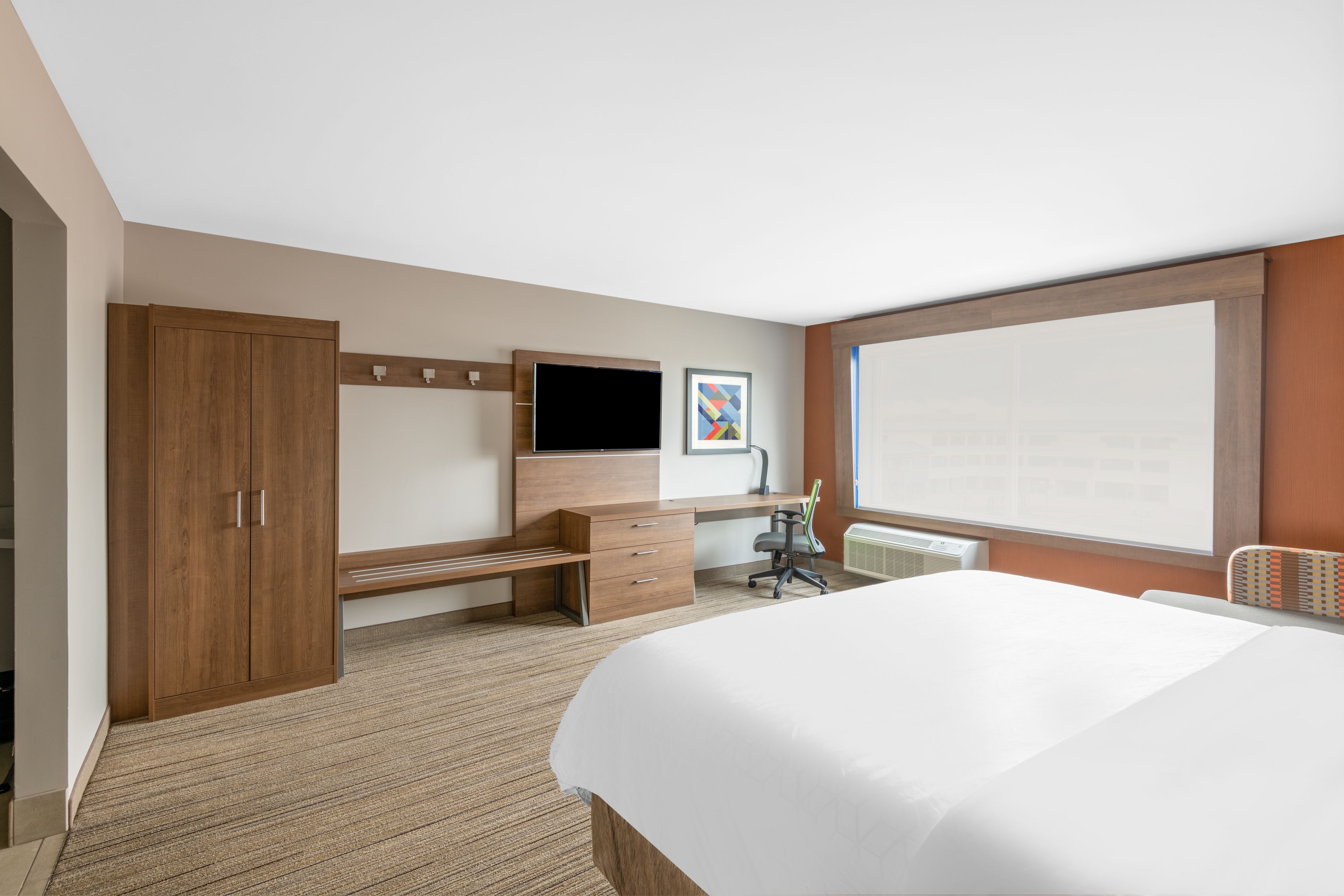 Holiday Inn Express & Suites Phoenix - Airport North, an Ihg Hotel