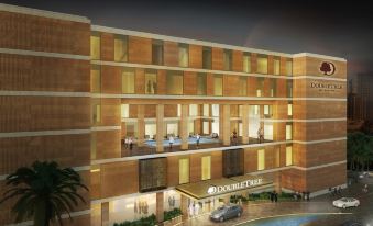 DoubleTree by Hilton Doha - Al Sadd